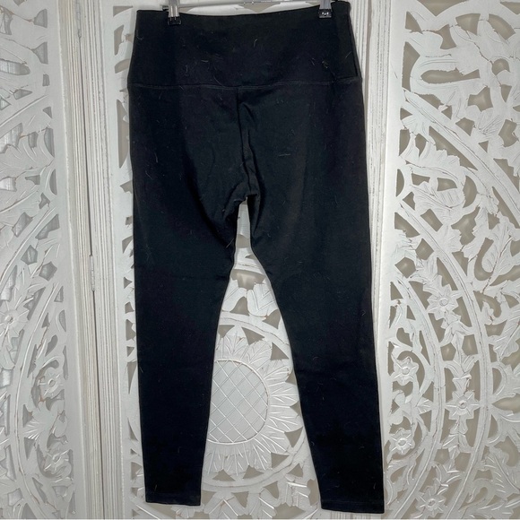 Lysse Black Center Seam Ponte Legging - Picture 3 of 7